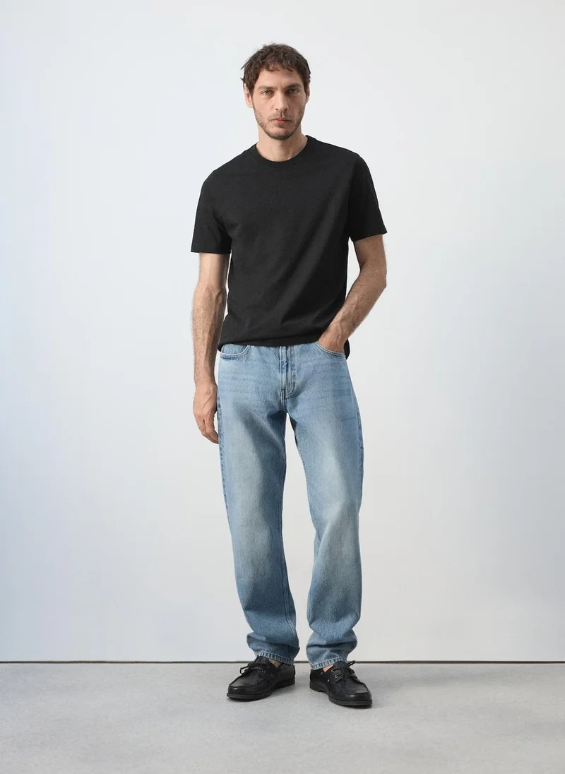 Mango Man 99-NEGRO Slim Fit T-Shirt 180Gsm for Men | Best Price UAE