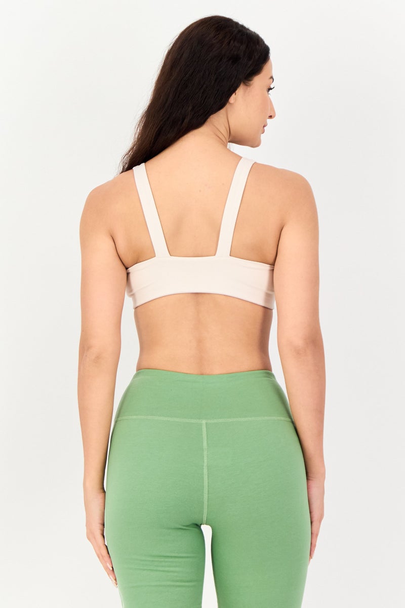 Adidas حمالة صدر رياضية للنساء مبطنة قليلاً، بيج - Image 3