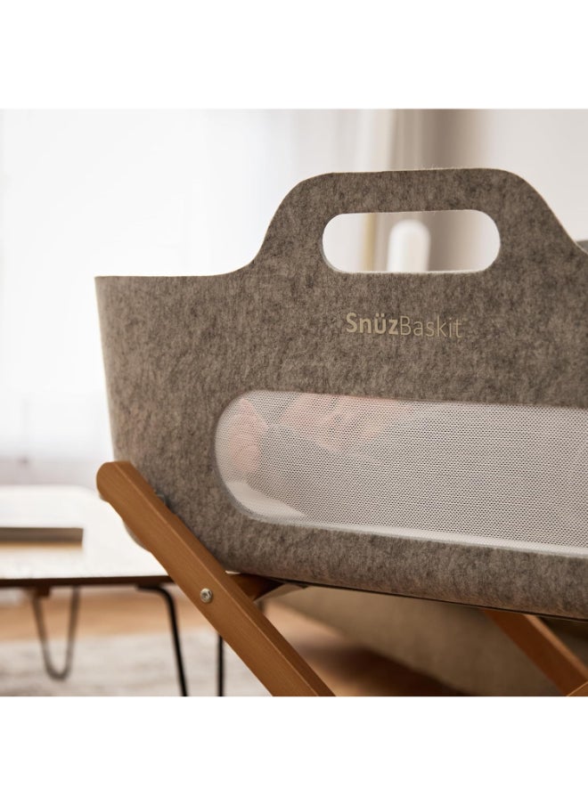 Snuz - Baskit Moses Basket And Stand Set For Baby, Dual Mesh Windows For Airflow, Soft Material , 3D Breathable Mattress, Machine Washable Liners , Basket And Stand 84 X 46.5 X 74 Cm - Light Grey And Natural - Image 1