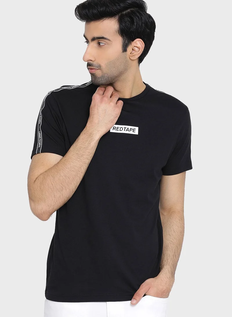 Red Tape Shoulder Tape Crew Neck T-Shirt