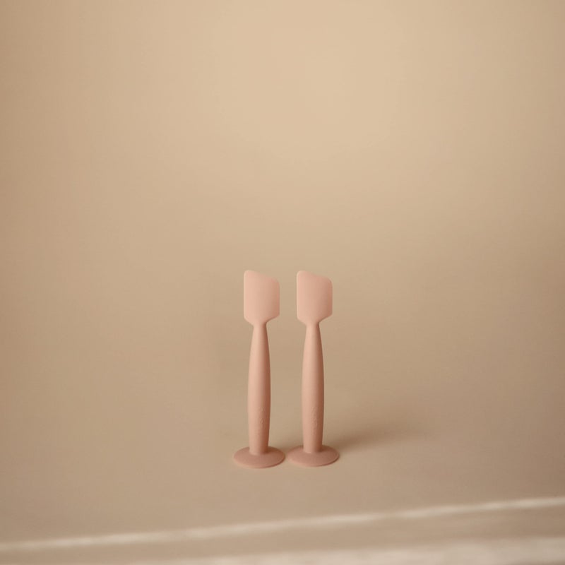 mushie Diaper Cream Applicator Soft Silicone with Suction Base (Blush) - Image 2