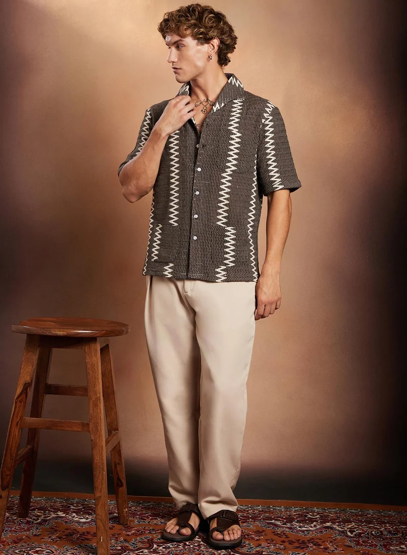 Campus Sutra Campus Sutra Men's Chocolate Brown Ziggy-Weave Oversized Shirt For Casual Wear | Spread Collar | Short Regular Sleeves | Button Closure | Oversized Shirt Crafted With Comfort Fit For Everyday Wear