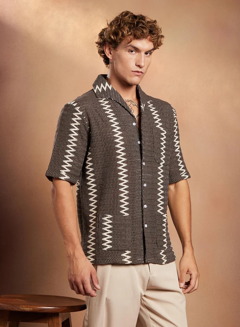 Campus Sutra Campus Sutra Men's Chocolate Brown Ziggy-Weave Oversized Shirt For Casual Wear | Spread Collar | Short Regular Sleeves | Button Closure | Oversized Shirt Crafted With Comfort Fit For Everyday Wear