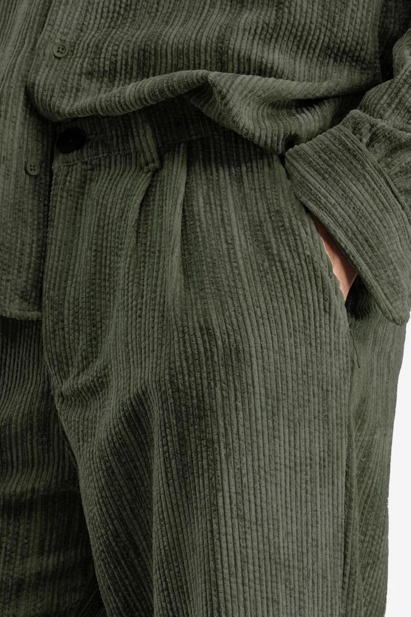 Giesto Khaki Green GIESTO Relaxed Fit Textured Pleated Pants for Men | Best Price UAE