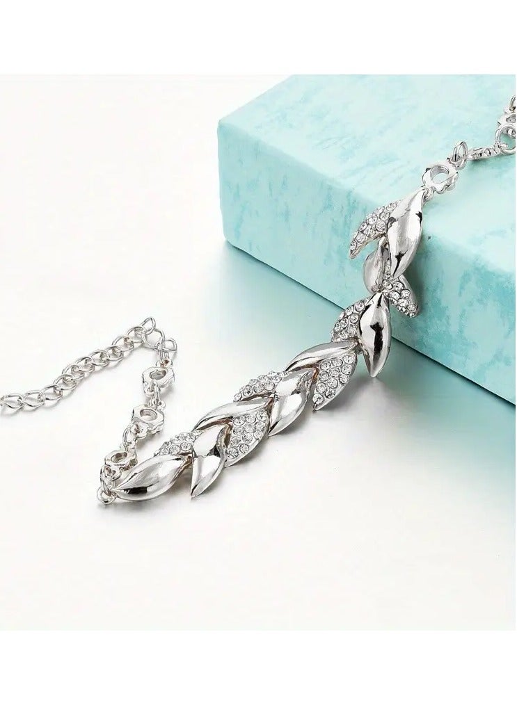 Home Clearance Sale A Trendy Bracelet For Women With A Touch Of European And American Style, Featuring A Unique And Luxurious Design, Perfect As A Fashionable Accessory Or Gift. - Image 2