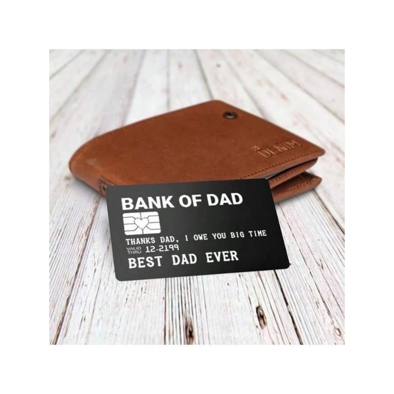 1pc Man's Laser Engraved Aluminum Alloy Wallet Card BANK OF DAD Funny Keychain Accessories For Father Or Dad As Christmas Father's Day Gift Car Accessories Bag Charm Backpack For School Cute Goth Y2k Halloween Accessories Teachers Day Gift Ideas Bag Accessories Lanyards With Id Holder Car Accessories Bag Charms Gifts For Mother, Father, Graduation, And Teacher - Image 3