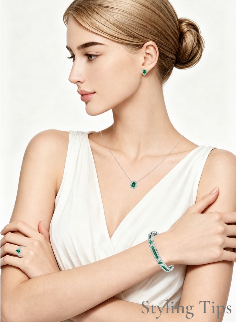 QUAINT 1.5-Carat Lab-Grown Emerald Pendant - Image 5