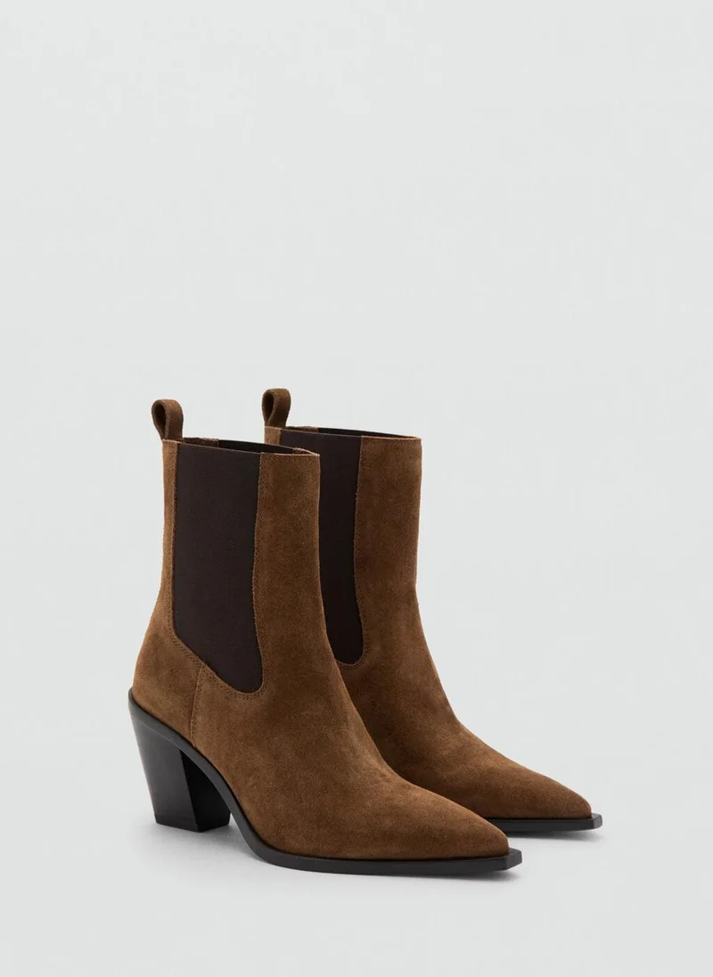مانجو Suede ankle boots with pointed toe and block heel