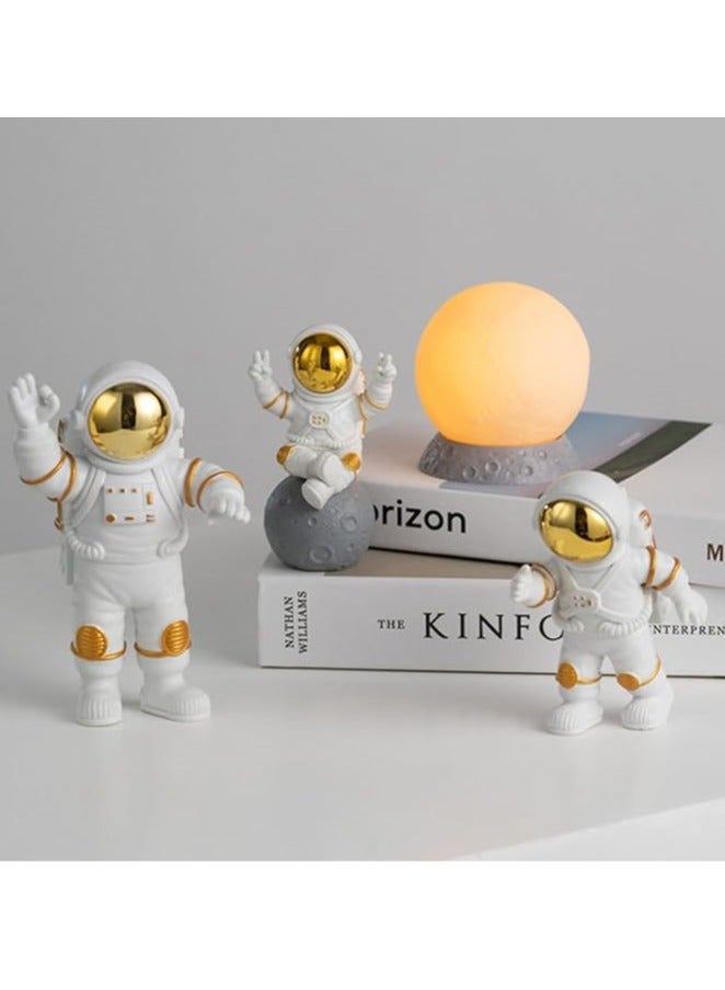 أوليس فيرس  مجموعة زخرفة رائد فضاء ذهبي على القمر 4 قطع هدية للأطفال ديكور للمنزل والمكتب تمثال قمري للرف والمكتب - Image 1