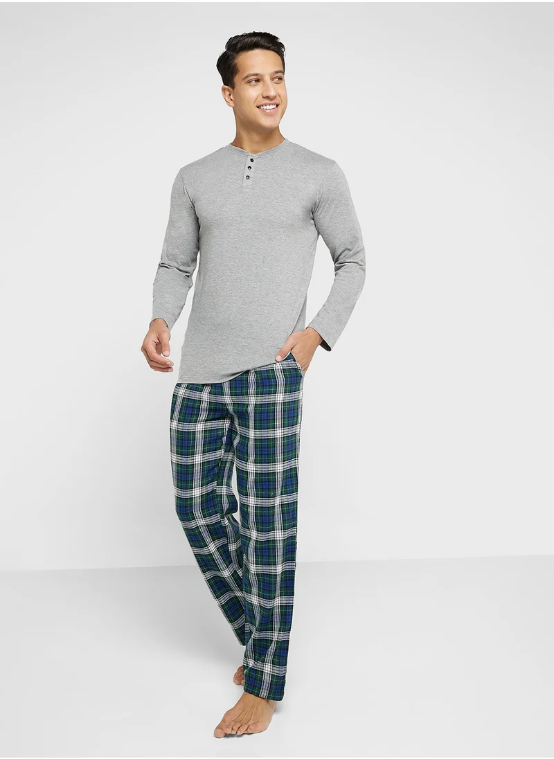 سفنتي فايف Nightwear T-Shirt & Pants Sets