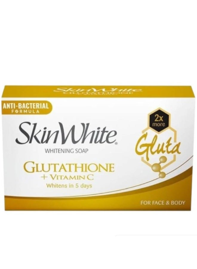 سكين وايت صابون تفتيح البشرة سكين وايت جلوتاثيون وفيتامين سي – صابونة تفتيح مضادة للبكتيريا (مائة وخمسة وثلاثون غرامًا). - Image 2