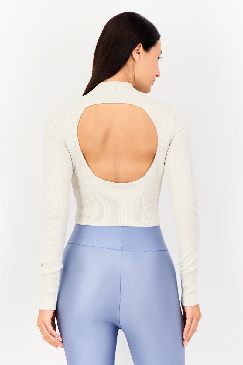 Nike بلوزة نسائية ضيقة بأكمام طويلة خارجية، كريمي - Image 3