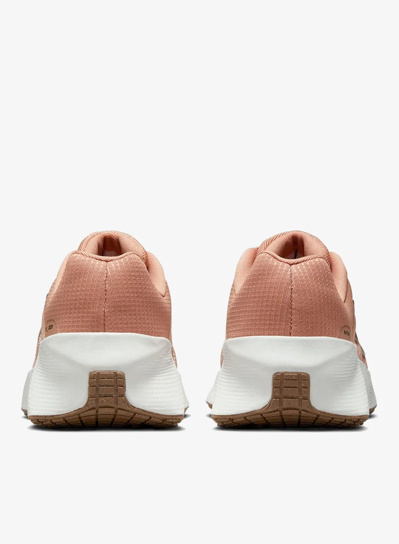 نايكي مترو تك