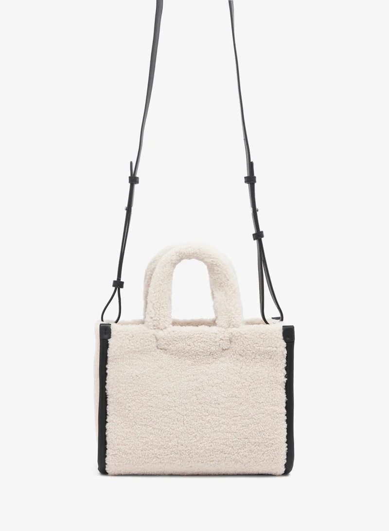 لاكوست حقيبة يد بشعار