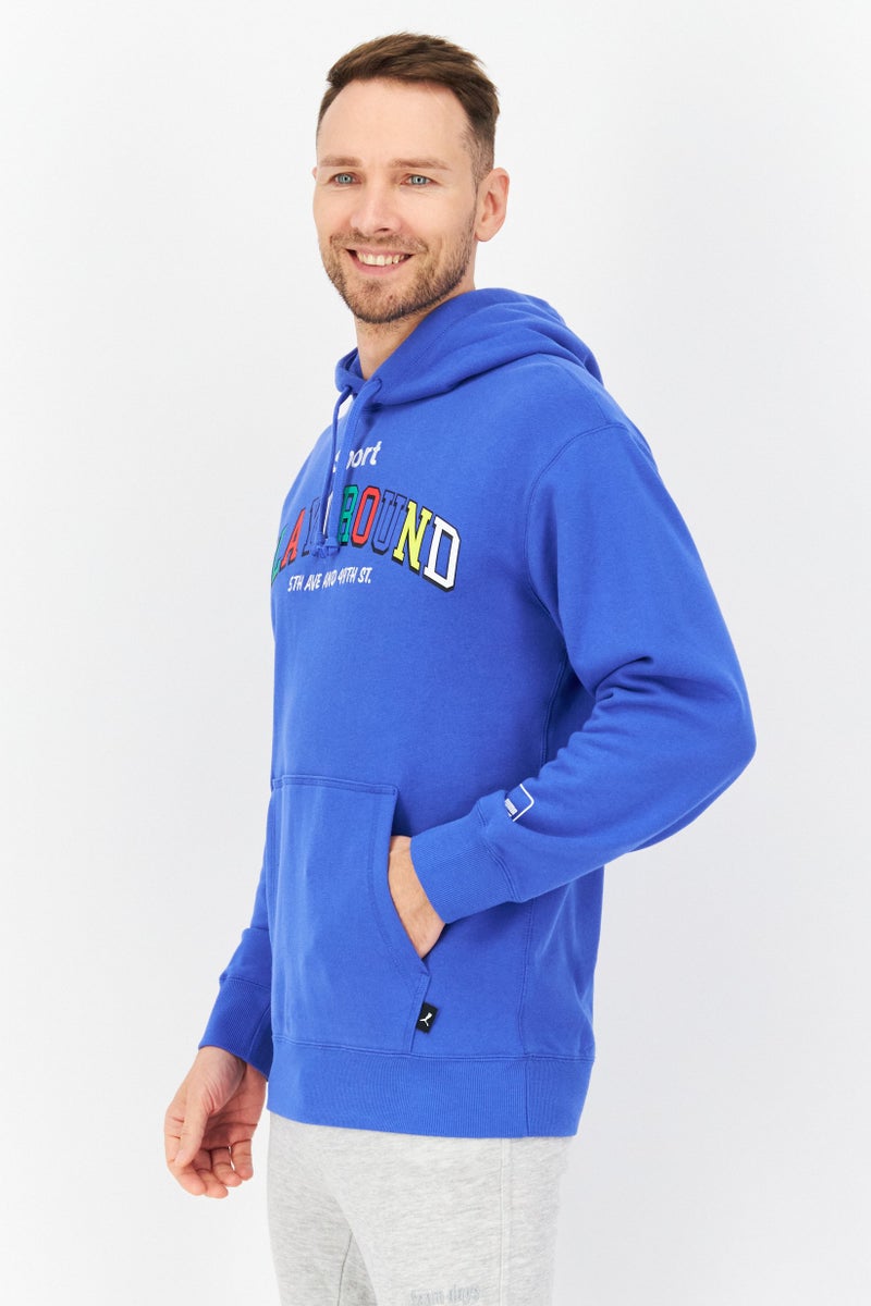 PUMA هودي رياضي للرجال بتصميم جرافيكي، أزرق - Image 2