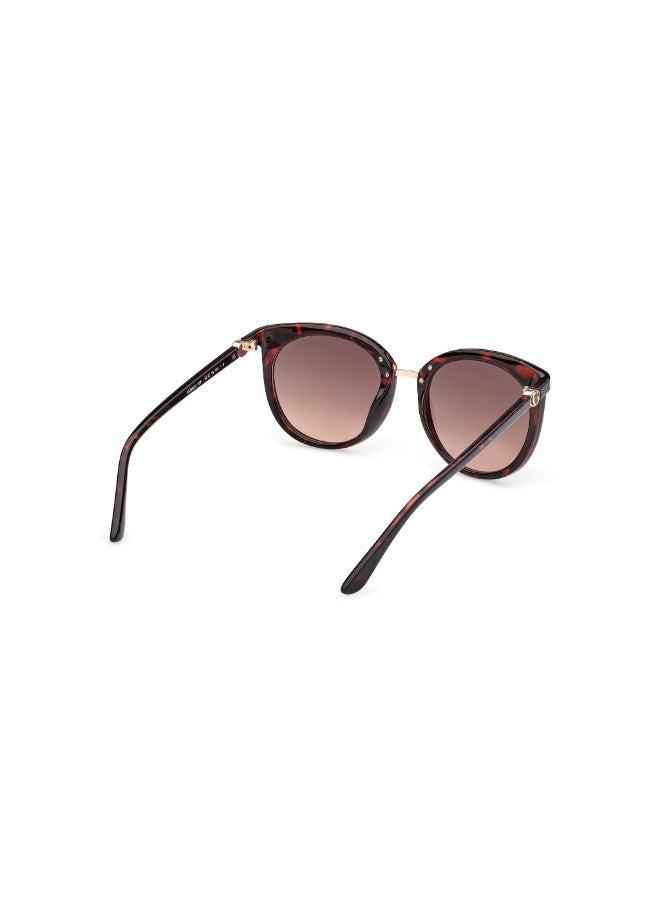 GUESS نظارات شمسية بلاستيكية كاملة الإطار مع حماية من الأشعة فوق البنفسجية من غيس GU0028201B52 - Image 5