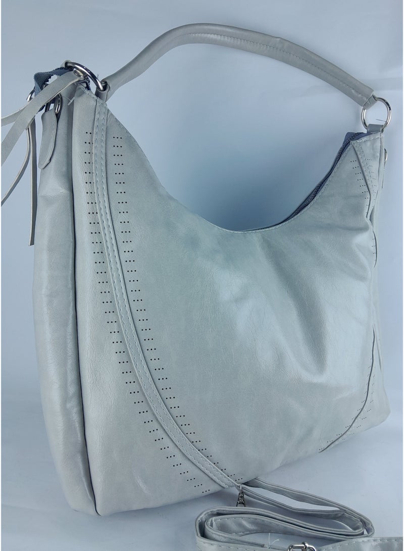 Women's leather handbag that can fit all your belongings - Image 4