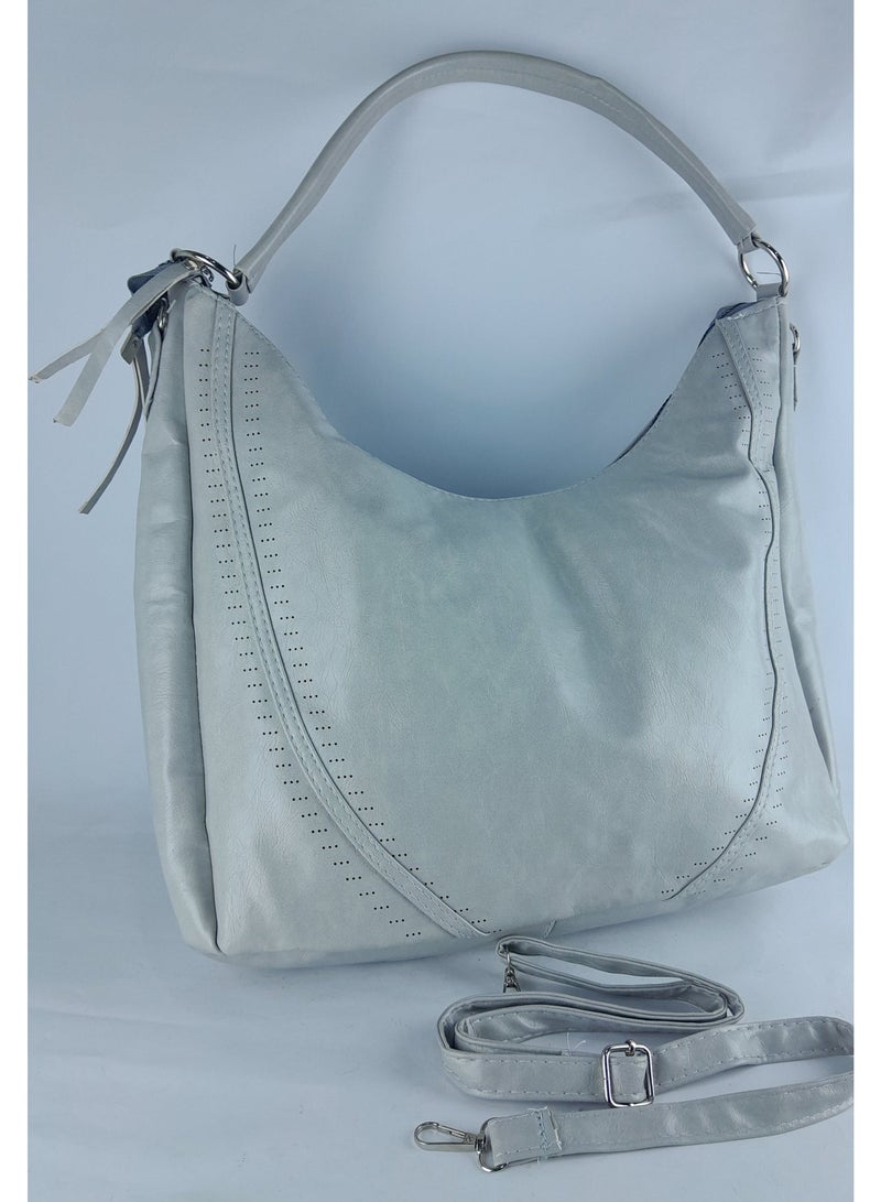 Women's leather handbag that can fit all your belongings - Image 1