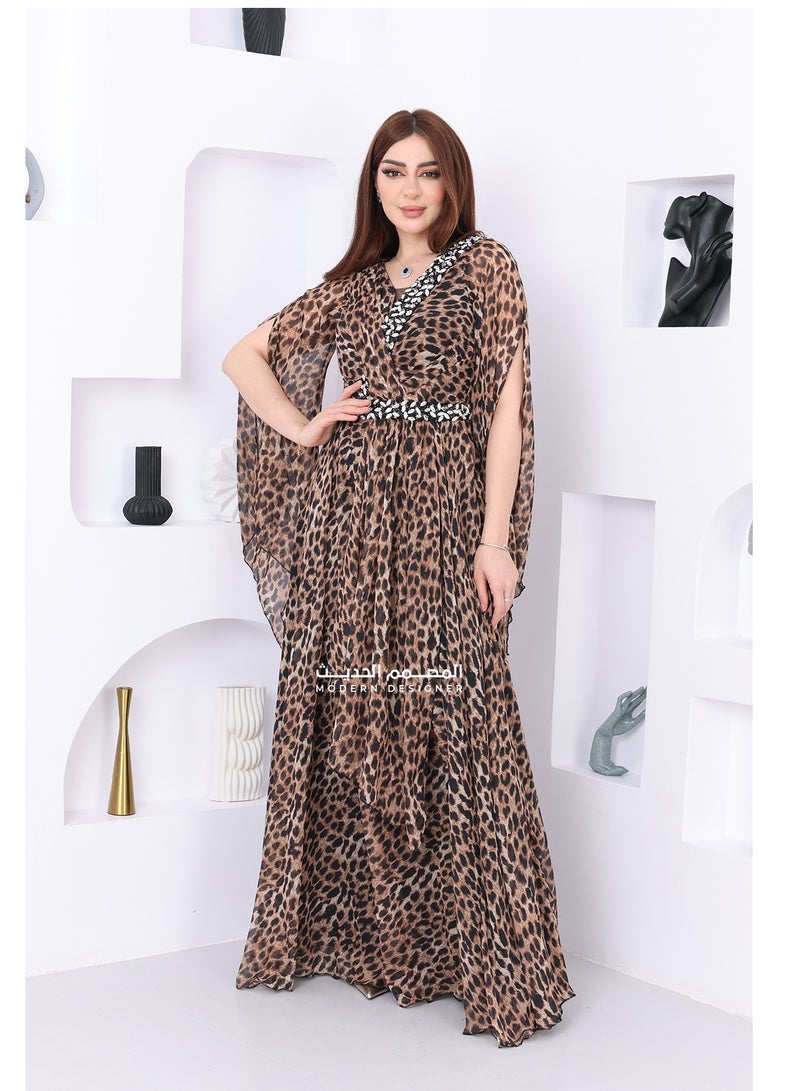 مودرن ديزاين فستان تايجر بتصميم انيق تميزي بإطلالة أنيقة مع فستان تايجر شيفون فاخر بنقشة التايجر العصرية ولمسة تطريز فاخرة تزيد من جمال التصميم - Image 1