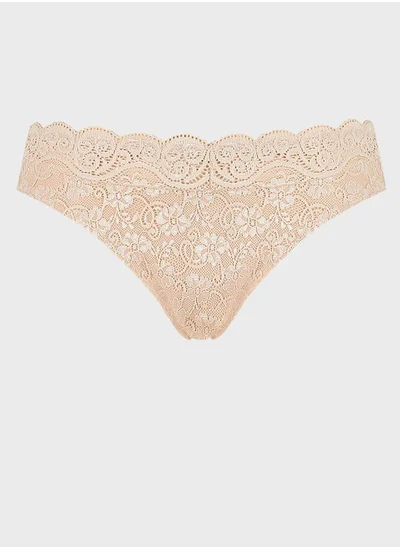 TRIUMPH Lace Scallop Detail Brief