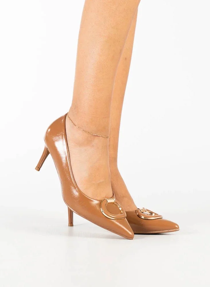 PLATINUM WOMEN'S ELEGANT POINTED HEEL WITH REFINED BUCKLE DETAIL
