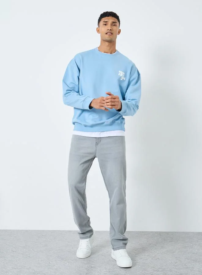 ستايلي جينز مشطوف فاتح بقصة مريحة