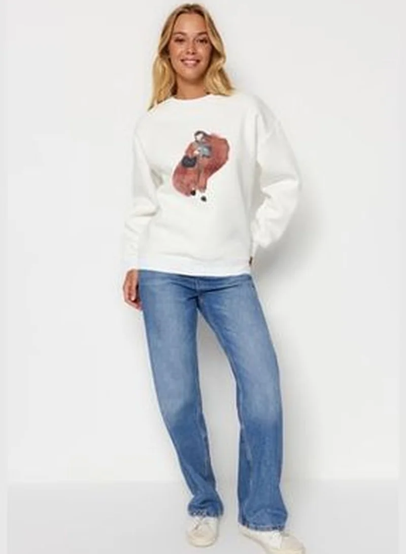 trendyol Ecru Regular/Regular fit Sweater Detailed Printed Fleece Fleece Knitted Sweatshirt TWOAW24SW00051.
