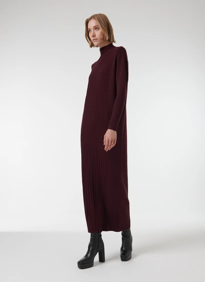 ليم قفطان مُحاك بياقة عالية