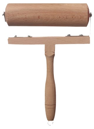 A distinctive wooden rolling pin - an essential tool for baking pastries and pizza - pzsku/ZBBB57CF2D68BCF6A2785Z/45/_/1740517401/abcf5859-f234-4dd2-a3fe-cd20f20773ff