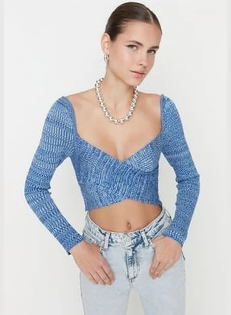 trendyol Blue Crop Premium Yarn / Special Yarn Sweetheart Knitwear Sweater TWOAW22KZ0864