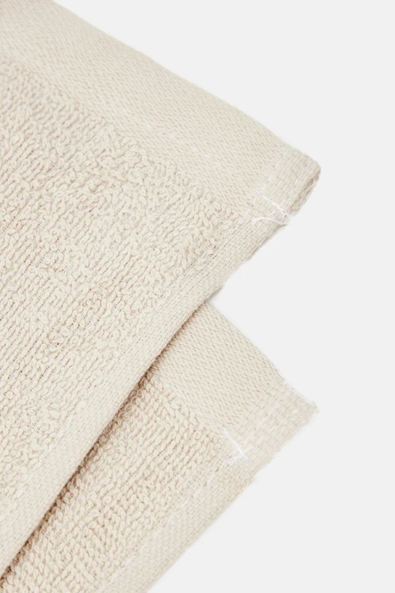 Muy Mucho 2 Piece Textured Face Towels 32 L x 32 W Cm, Off White