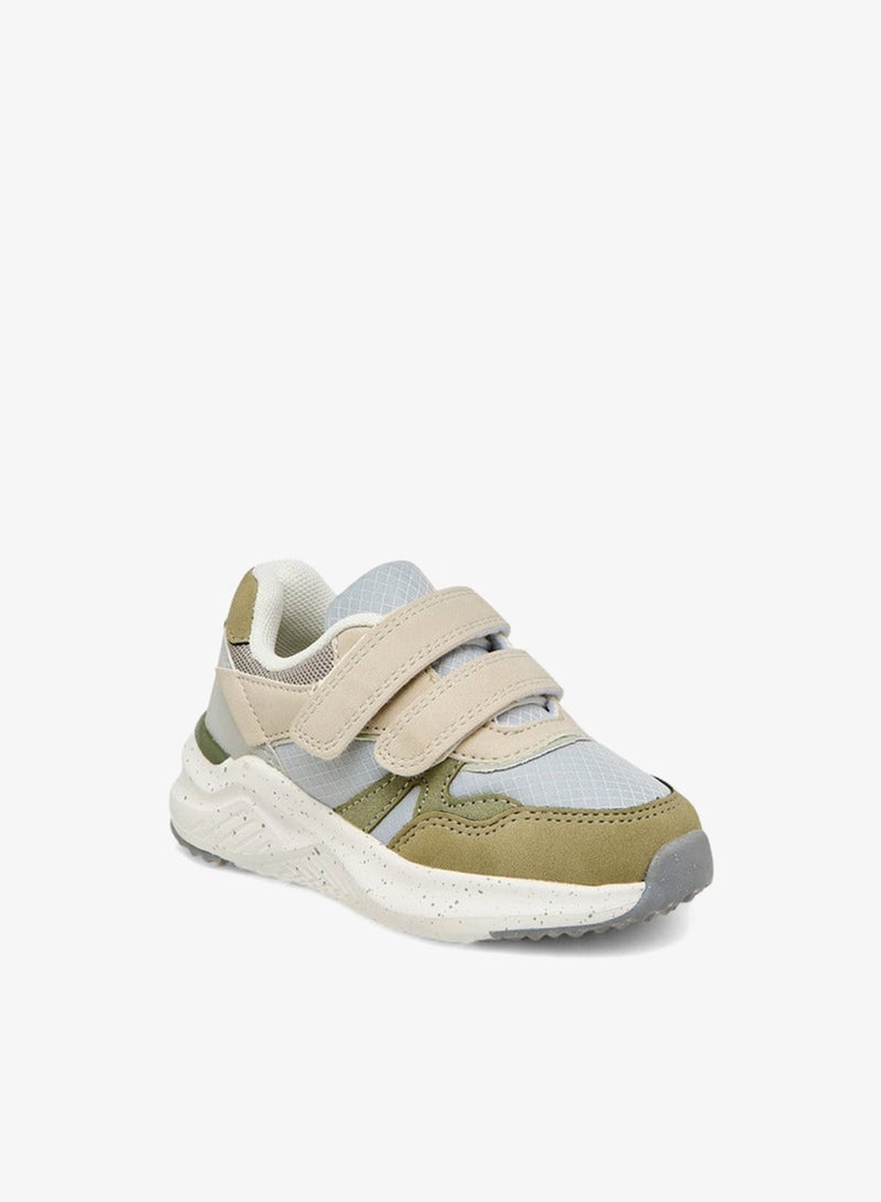 جونيورز سنيكرز أولاد بنعل خارجي بنقوش مع إغلاق بشريط لاصق - Image 2