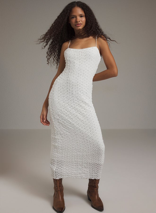 trendyol White Lace Bodycone/Fits Body Strappy Midi Knit Dress - Image 2