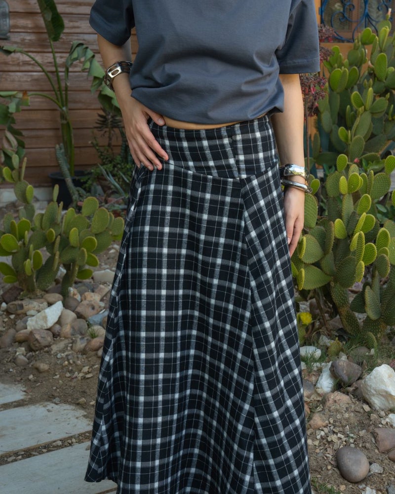 In Your Shoe Black Plaid Asymmetric Cross Skirt - Image 3