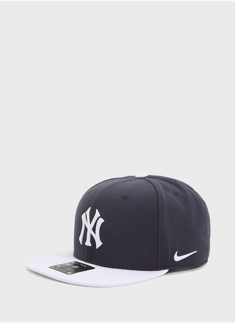 Nike Mlb Snapback  Cap  - Image 1