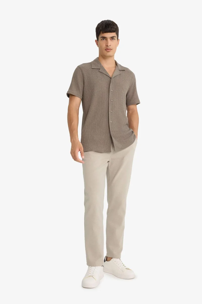 ديفاكتو Jogger Fit Elastic Waist Cotton Textured Trousers