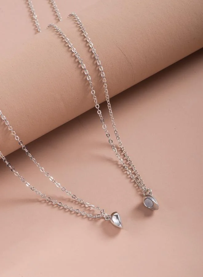 تايك تو Set of 2 - Magnetic Heart Pendant Necklace