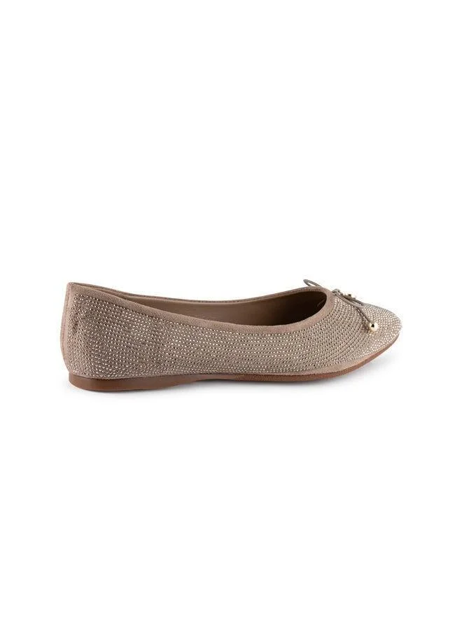 Vincci Women Pointed Toe Flat Pumps