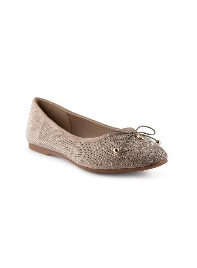 Vincci Women Pointed Toe Flat Pumps