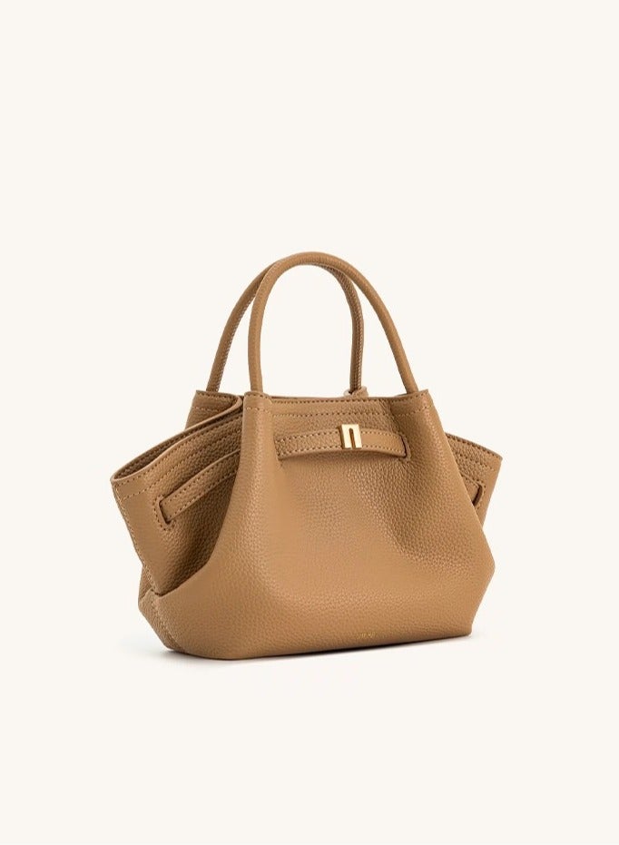 جي دبليو بي JW PEI حقيبة توت بألوان حليب لاتيه من جلد الزيت والشمع للنساء - Image 1