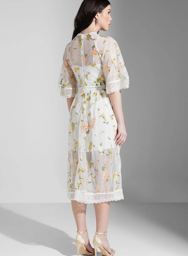 True Decadence Embroidery Lace Trim Angel Sleeves Midi Dress