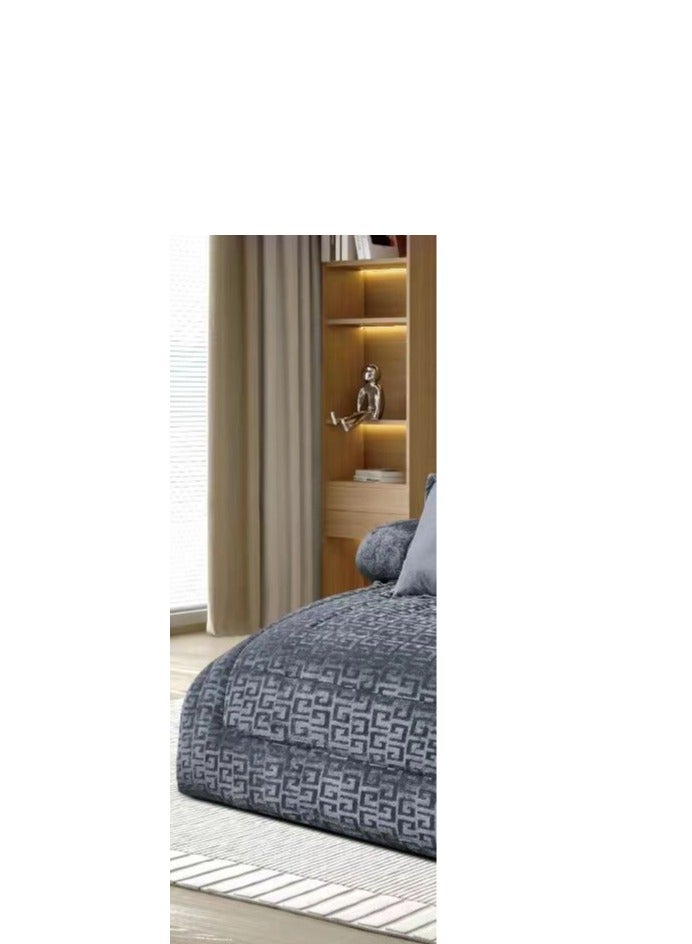 مينجلي مفرش سرير نفرين مخمل شتوي فخم بتصميم انيق وخامة تمنحك الدفئ والراحة 6 قطع، مقاس اللحاف 240x220 سم - Image 2