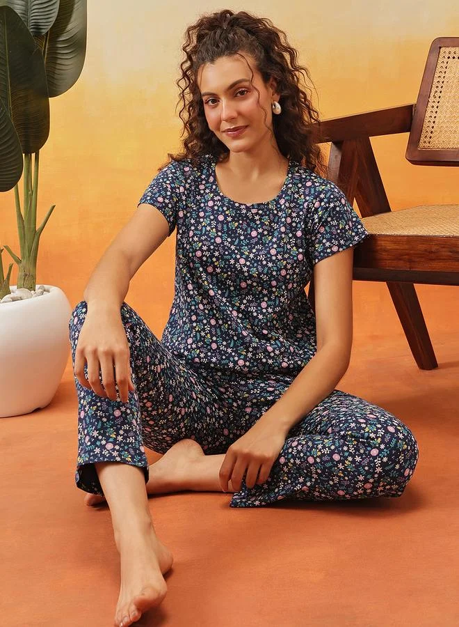 كلوفيا طقم بيجاما قطن من بنطال وتيشيرت بطبعة زهور