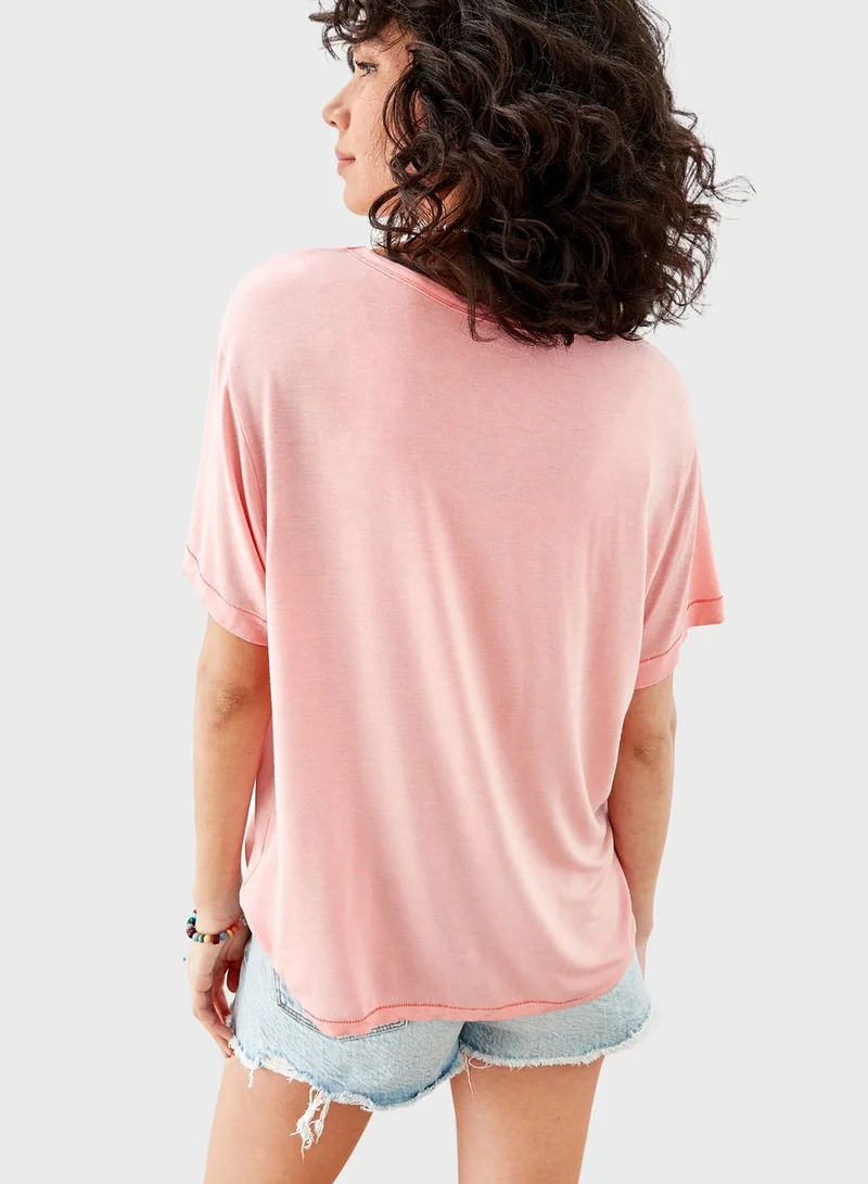 American Eagle V-Neck T-Shirt