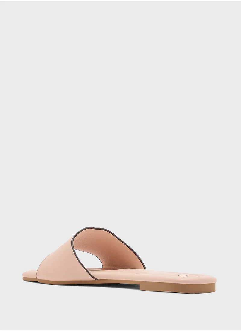 Ginger Scallop Design Flat Sandal