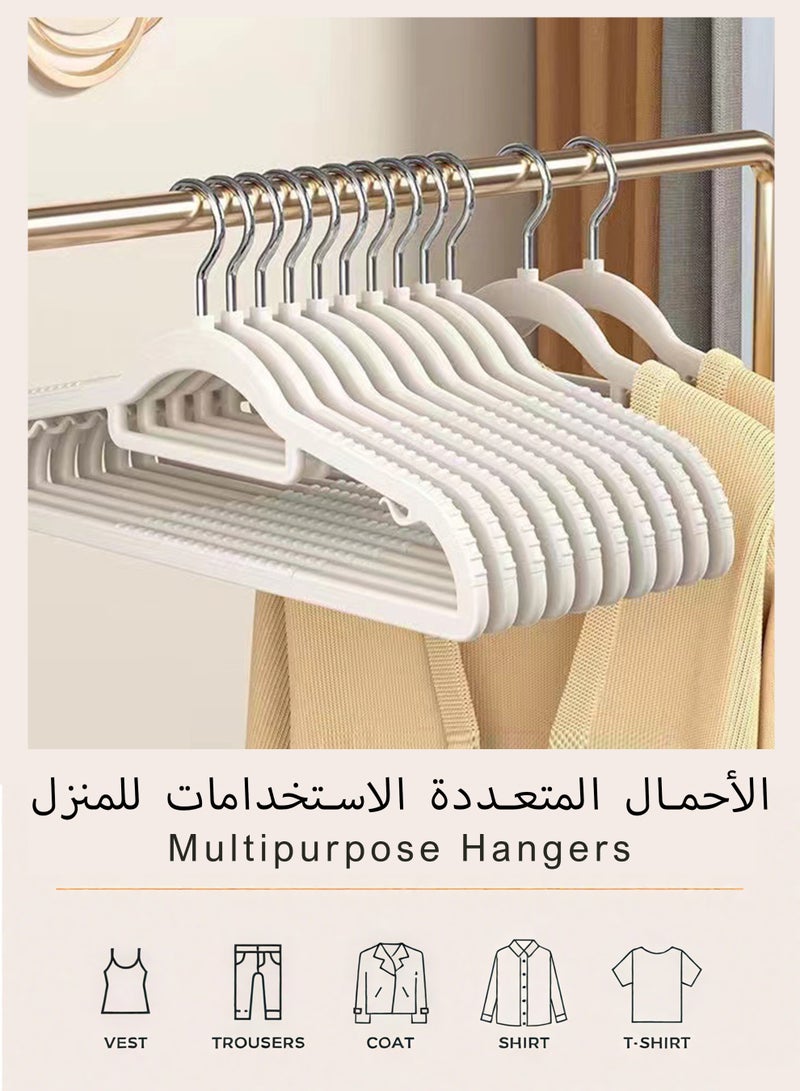 ويمارت مجموعة من 50 قطعة من شماعات الملابس المطاطية غير القابلة للانزلاق، شماعات مطاطية غير قابلة للانزلاق، شماعات معاطف شديدة التحمل، شماعات بدلات رفيعة فاخرة موفرة للمساحة لمنظمات خزانة الملابس، خطافات فضية تدور 360 درجة - Image 2