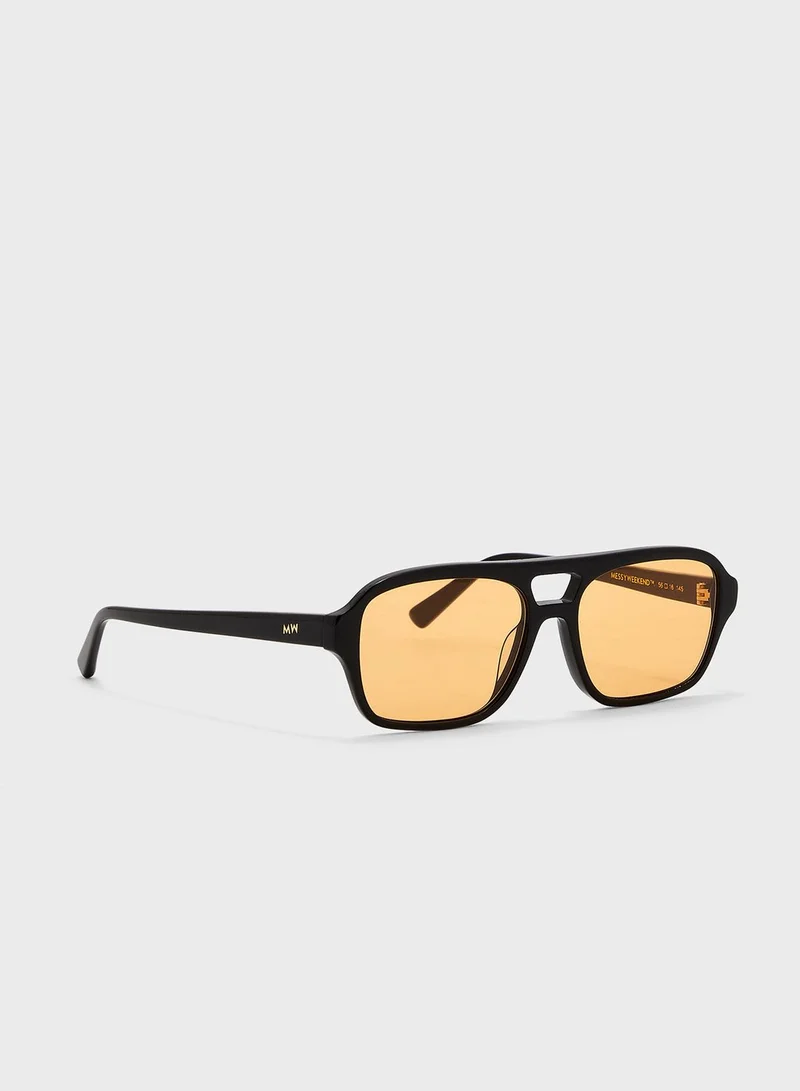 MESSYWEEKEND Burt Shape Sunglasses