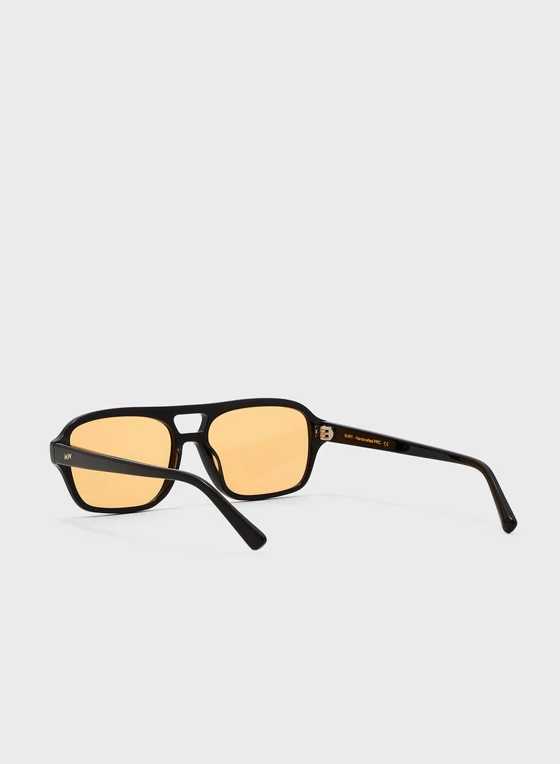 MESSYWEEKEND Burt Shape Sunglasses