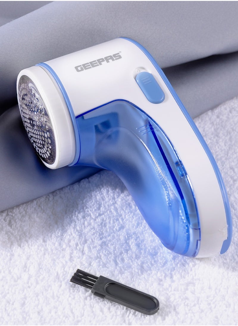 GEEPAS - Lint Remover, 2 Pc AA Battery, Detachable Dust Box, Stainless Steel Mesh & Blade, Protect Clothes Securely, Push Type Electronic Switch, Child Protection, Large Capacity Transparent Container - Image 1