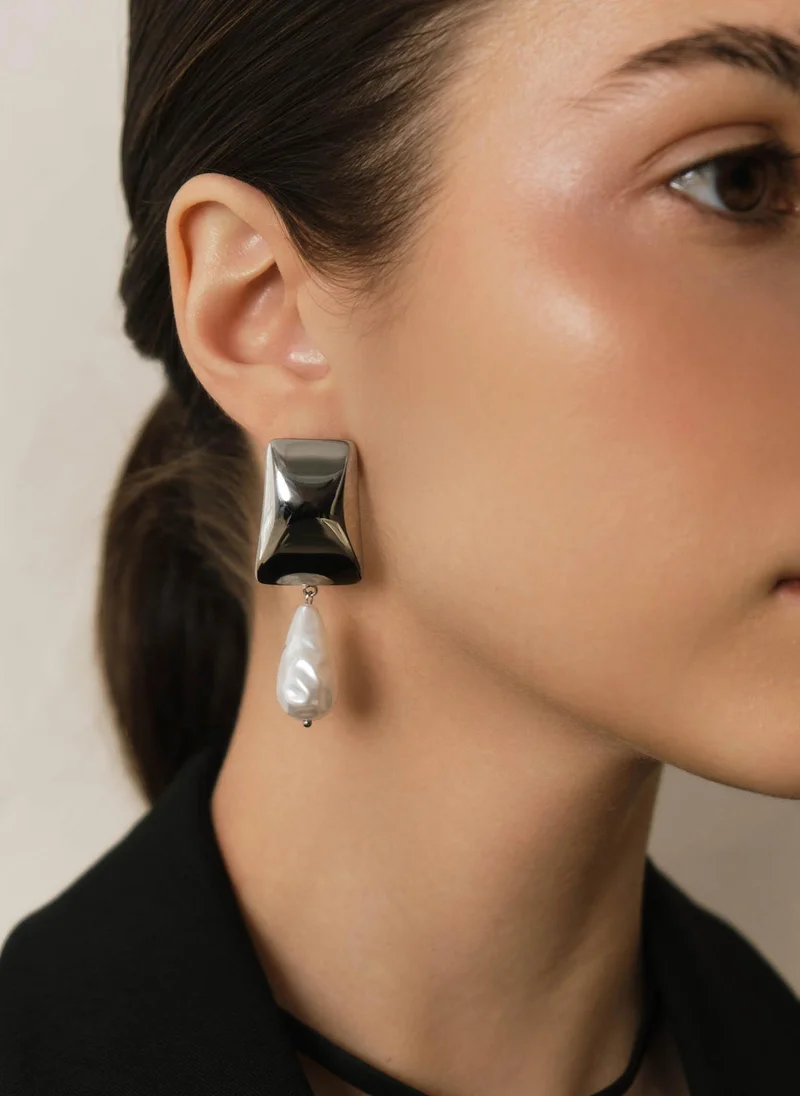 Lichi Rectangular earrings with pearls